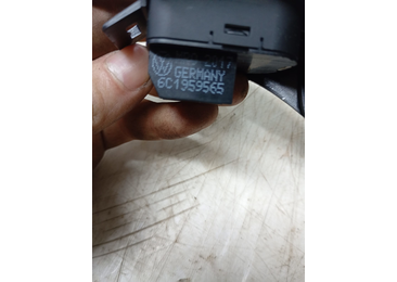 Buton reglaj faruri 601959565 Volkswagen Polo 5 (6R) (2009 - 2015) - miniatura 3