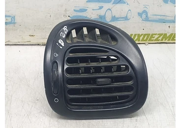 Grila ventilatie bord 9631280077 Citroen Xsara Picasso 1 (facelift) (2004 - 2010) 1.6 hdi 9HZ DV6TED4