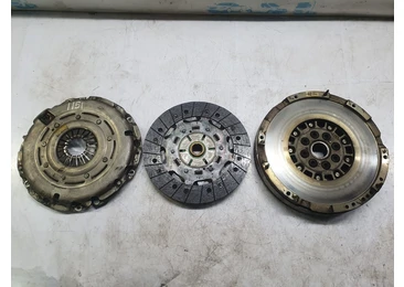 Kit ambreiaj volanta cu masa dubla 55485510 Opel Astra K (2015 - 2020) 1.6 cdti B16DTU B16DTU