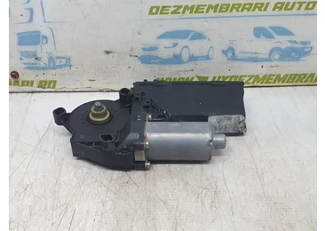 Motoras geam stanga fata 3D1959793A Volkswagen Touareg 1 (7L) (2002 - 2007) 2.5 tdi BAC