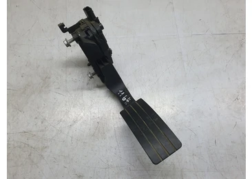 Pedala acceleratie 180022703r Dacia Duster 1 (facelift) (2013 - 2017) k9k666