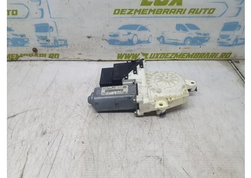 Motoras geam dreapta spate 1k4839402c Volkswagen Golf 5 (2003 - 2009) 1.9 tdi BKC