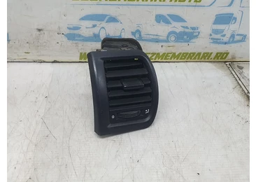 Grila ventilatie bord 5j0819701 Skoda Roomster 1 (5J) (facelift) (2010 - 2015) 1.2 tdi CFWA