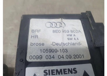 Motoras geam dreapta spate 8E0959802A Audi A4 B6 (2000 - 2005) - miniatura 3