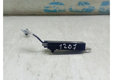 Amplificator antena a2048702589 Mercedes Benz GLK-Class X204 (2008 - 2012) 3.0 cdi om642961