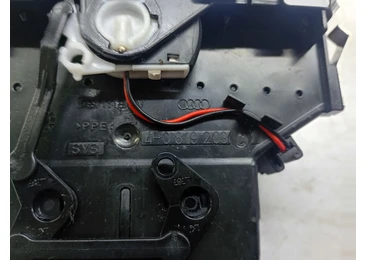 Grila ventilatie bord 4f0819203 Audi A6 4F/C6 (facelift) (2008 - 2011) - miniatura 2