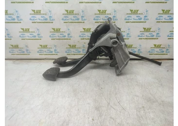 Pod pedalier 423224-03 BMW Seria 1 E87 (2004 - 2007) 2.0 d 2.0 d M47D20U2