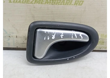 Maner interior 7700423888 Renault Symbol 1 (2th facelift) (2005 - 2008) 1.2 benzina 1.2 benzina D4F728