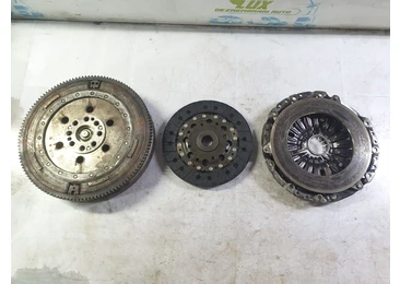 Kit ambreiaj volanta cu masa dubla 124058910 BMW Seria 1 E81/E82/E87/E88 (facelift) (2007 - 2012) - miniatura 2