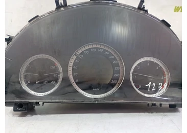 Ceasuri de bord a2049002005 Mercedes Benz C-Class W204/S204 (2007 - 2012) 2.2 cdi om651.911