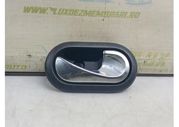 Maner interior 8200733847 Dacia Duster 1 (facelift) (2013 - 2017) H4M738