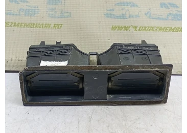 Grila ventilatie bord A1007021 Renault Megane 2 (2002 - 2006)