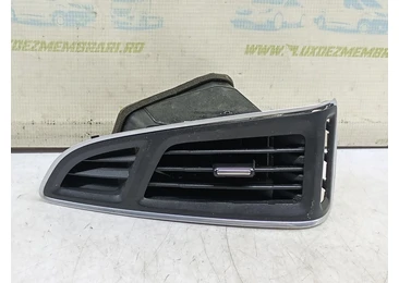 Grila ventilatie bord BM51-A018B09CF Ford Focus 3 (2011 - 2015) 1.6 tdci T3DB