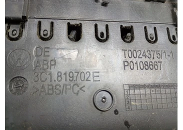 Grila ventilatie bord 3C1819702E Volkswagen Passat B6 (2005 - 2010) - miniatura 3