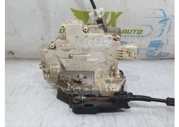 Broasca dreapta spate 3c4839016a Volkswagen Passat B6 (2005 - 2010) 2.0 fsi BLR