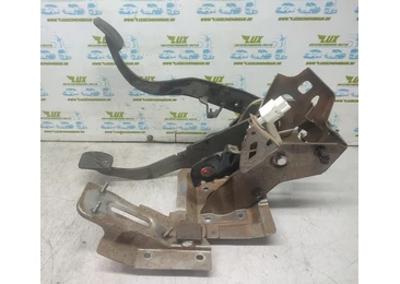 Pod pedalier 49600-79J50-000 Suzuki SX4 1 (facelift) (2009 - 2014) 1.6 VVT M16A 1.6 VVT M16A M16A