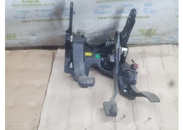 Pod pedalier 13328361 Chevrolet Cruze J300 (2009 - 2012)