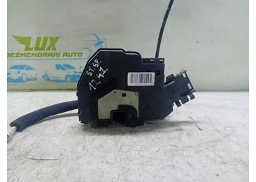 Broasca stanga spate 825030019r Renault Fluence 1 (2009 - 2013) 1.5 dci 1.5 dci K9K836