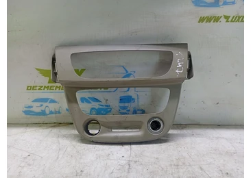 Ornament consola centrala 682608709r Renault Fluence 1 (2009 - 2013) 1.5 dci 1.5 dci K9K836