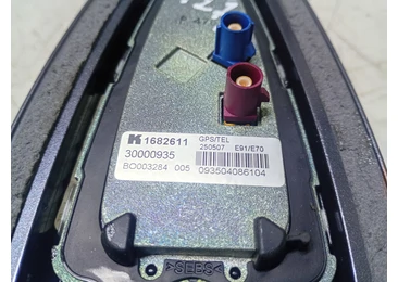 Antena gps 1682611 BMW Seria 3 E90 (2004 - 2010) 2.0 d 2.0 d m47n2