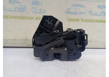 Broasca stanga spate 825035881R Renault Megane 4 (2016 - 2020) 1.5 dci k9k872