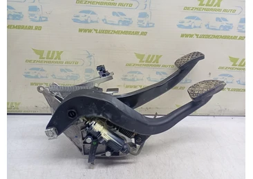 Pod pedalier 3531-6761310 BMW Seria 3 E90 (2004 - 2010) 2.0 d N47D20A