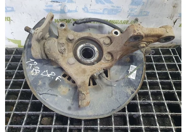 Fuzeta dreapta fata Toyota RAV4 4 (XA40) (2012 - 2015) 2.2 D-4D 2ADFHV