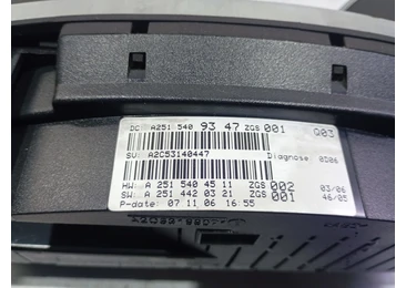 Ceasuri de bord a2515409347 Mercedes Benz R-Class W251 (2005 - 2010) - miniatura 3