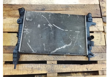 Radiator apa bv61-8005-bb Ford Focus 3 (2011 - 2015) - miniatura 2