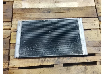 Radiator apa 17117792832-01 BMW Seria 5 E60/E61 (2003 - 2007) 2.5 d M57D25O1