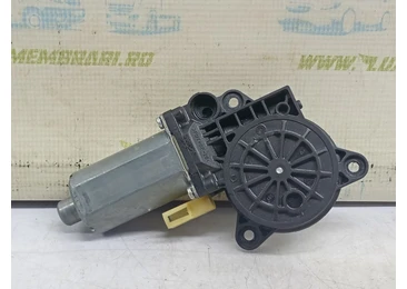 Motoras geam dreapta fata 0130821939 Ford Fusion 1 (2005 - 2012) 1.4 tdci DV4TD