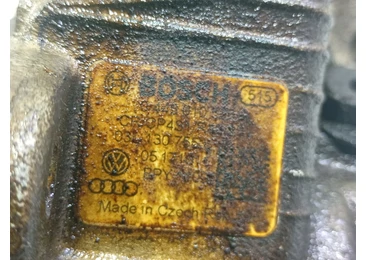 Pompa inalta presiune 03l130755 Volkswagen Passat B7 (2010 - 2015) - miniatura 4