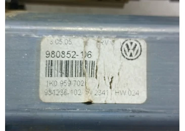 Motoras geam dreapta fata 1K0959702 Volkswagen Golf 5 (2003 - 2009)