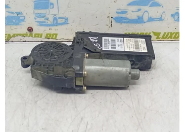 Motoras geam dreapta spate 4E0910802A Volkswagen Passat B6 (2005 - 2010) 1.6 tdi CAYC