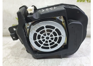 Subwoofer bdJd6696x Mazda CX-30 1 DM (2019 - 2023) 2.0 SKYACTIV-X M Hybrid HFY1