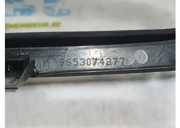Ornament bord 9653074277 Ford Focus 3 (2011 - 2015) - miniatura 3