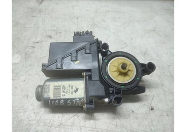 Motoras geam stanga fata 6Q0959811 Skoda Fabia 6Y (1999 - 2004) 1.4 benzina aub 1.4 benzina aub AUB
