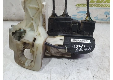 Broasca dreapta fata 81320-2L030 Hyundai i30 FD (2007 - 2010) 1.6 MPI G4FC