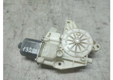 Motoras geam dreapta fata A2048200242 Mercedes Benz C-Class W204/S204/C204 (facelift) (2011 - 2015) 2.2 cdi om651.913