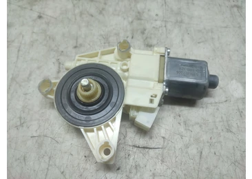 Motoras geam stanga spate A2048200542 Mercedes Benz C-Class W204/S204/C204 (facelift) (2011 - 2015) 2.2 cdi om651.913