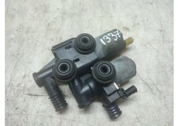Pompa recirculare apa 64118369807 BMW X3 E83 (2003 - 2006) 2.0 d M47N2