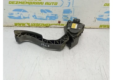 Pedala ambreiaj 180026342R-B Dacia Logan 2 (2013 - 2016) 1.2 benzina D4F732
