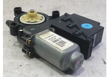 Motoras geam dreapta fata 6q2959801a Volkswagen Polo 4 (9N) (2001 - 2005) 1.4 benzina bby