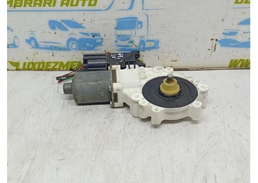 Motoras geam stanga fata 0130822208 Mitsubishi Colt 6 (2002 - 2012) 1.1 benzina 134.910