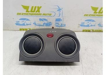Grila ventilatie 34540000 Mitsubishi Colt 6 (2002 - 2012) 1.1 benzina 134.910