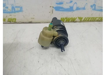 Pompa vas lichid parbriz Volkswagen Golf 4 (1997 - 2006) 1.4 benzina AKQ