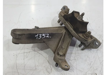 Suport cutie viteze 8200043084 Dacia Logan 1 (2004 - 2008) 1.4 mpi K7J710