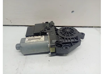 Motoras geam dreapta spate 1K4839402E Volkswagen Golf 5 (2003 - 2009)