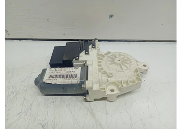 Motoras geam dreapta fata 1K0959704C Volkswagen Golf 5 (2003 - 2009)