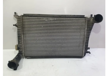 Radiator intercooler 1k0145803r Volkswagen Golf 5 (2003 - 2009)